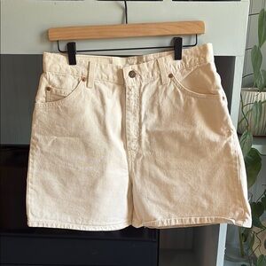 Levi's Cream Jean Shorts Relaxed Fit